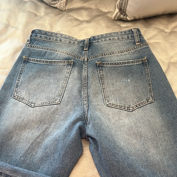 Cropped Redial Jeans for Moda Size 38 with Pearl & Pewter Embellishments - Picture 9 of 10